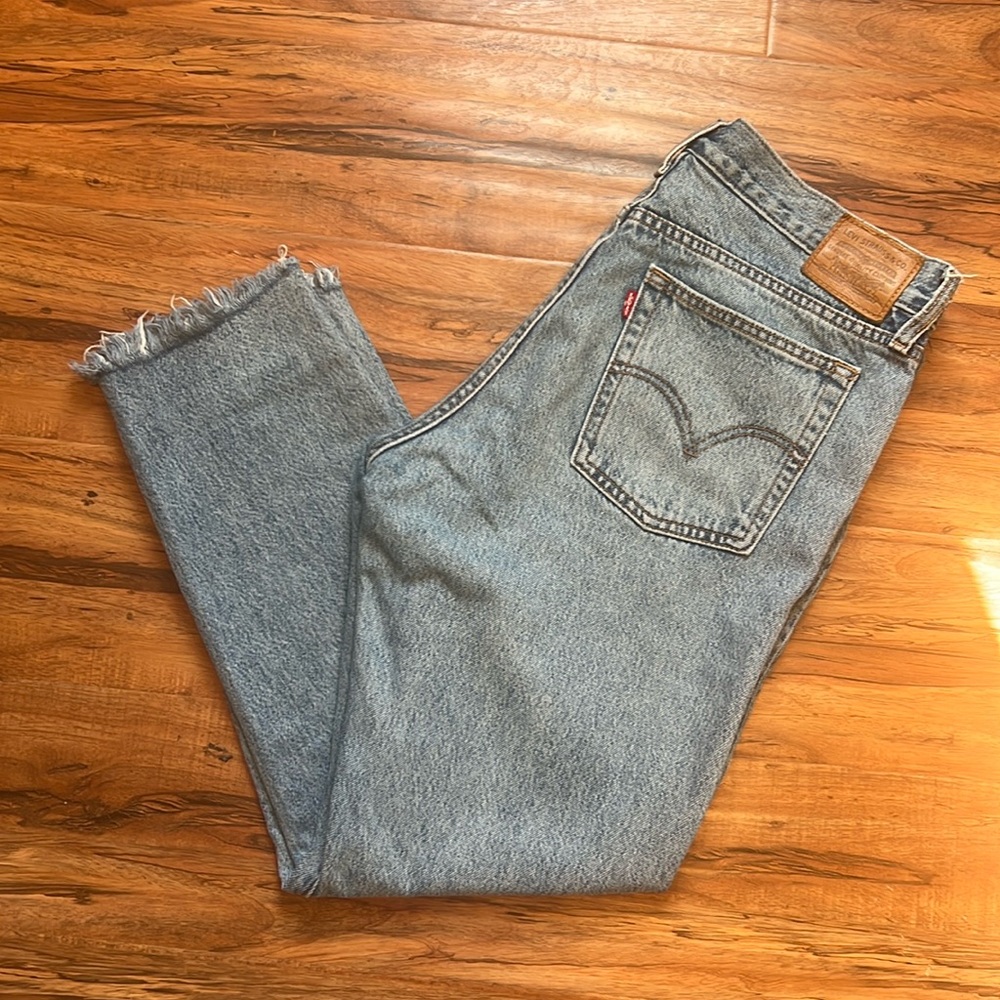 Levi Wedgie Straight 100% Cotton